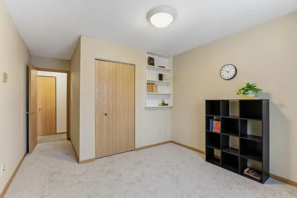 $179,900 | 46 East 13th Street, Waconia, MN 55387