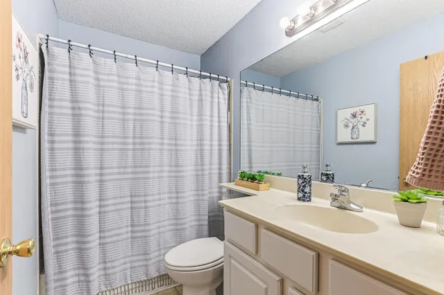 $189,900 | 46 East 13th Street, Waconia, MN 55387