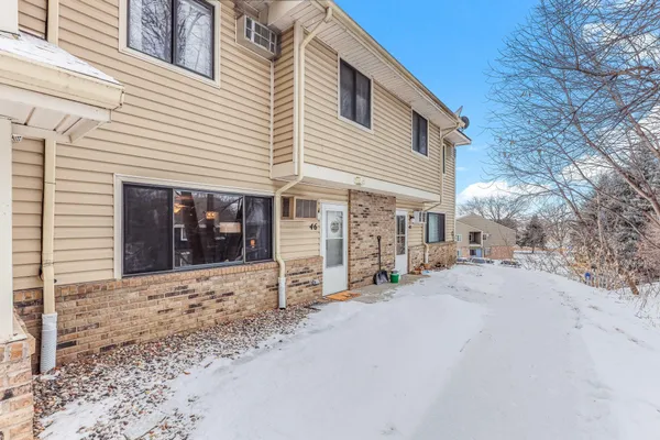 $179,900 | 46 East 13th Street, Waconia, MN 55387