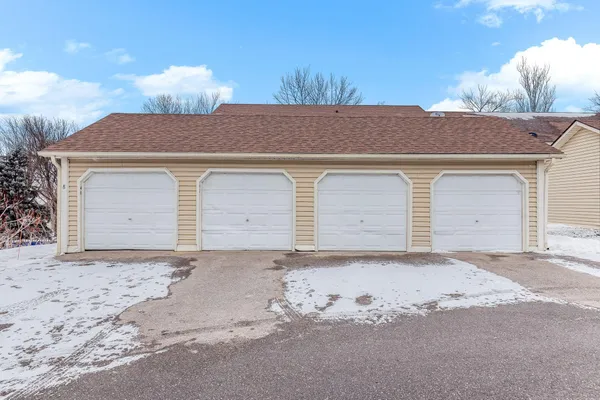 $179,900 | 46 East 13th Street, Waconia, MN 55387