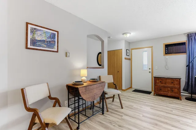 $189,900 | 46 East 13th Street, Waconia, MN 55387