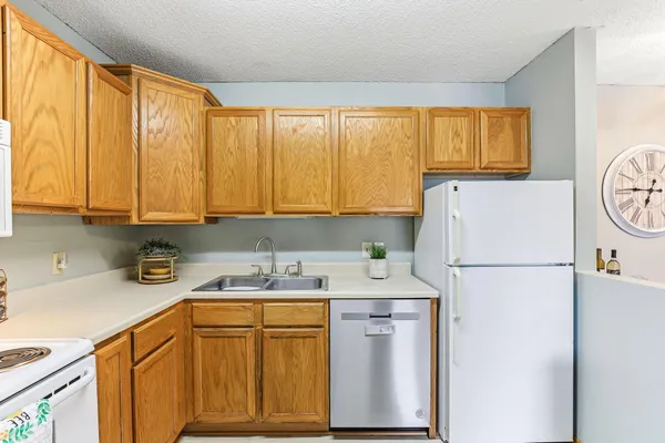 $179,900 | 46 East 13th Street, Waconia, MN 55387