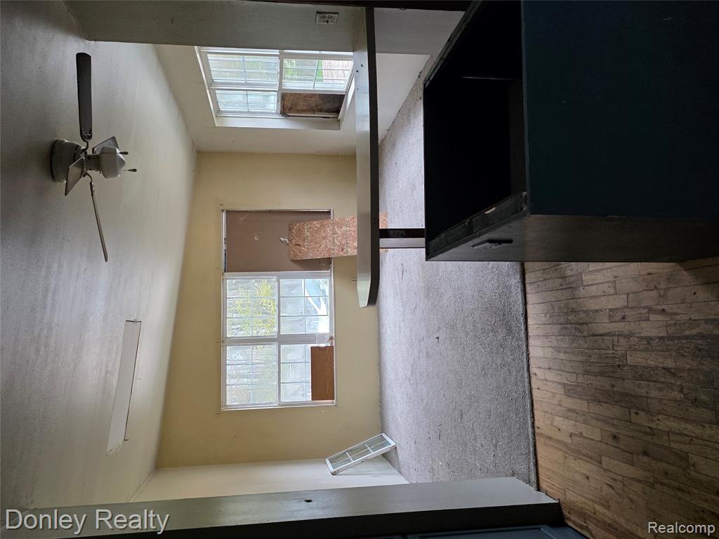 7751 Vincent Road Croswell, MI 48422 - Photo 4 of 12