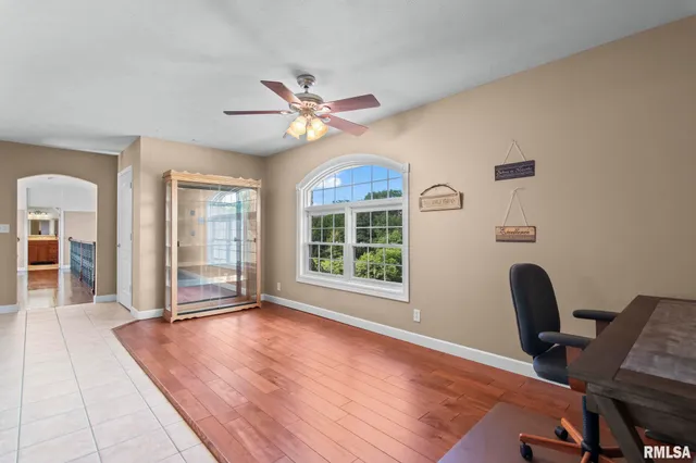 $850,000 | 13599 Woodland Drive, Athens, IL 62613