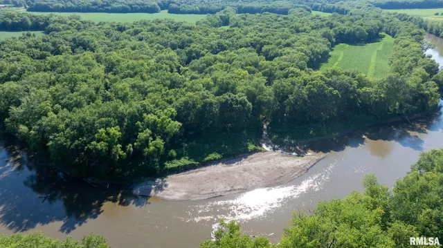 $850,000 | 13599 Woodland Drive, Athens, IL 62613