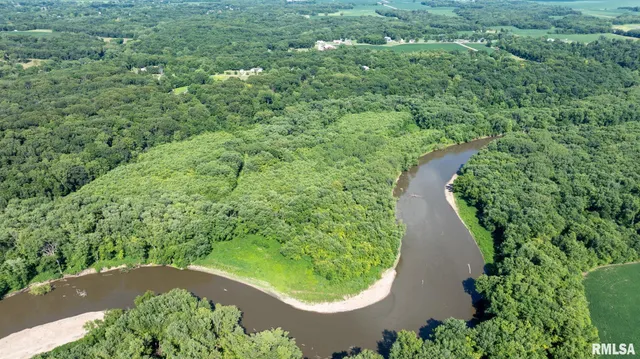 $850,000 | 13599 Woodland Drive, Athens, IL 62613