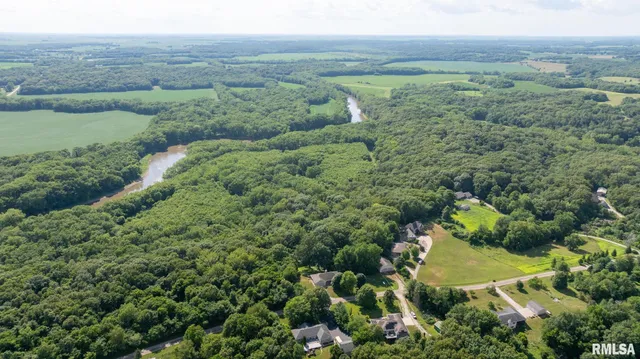 $850,000 | 13599 Woodland Drive, Athens, IL 62613