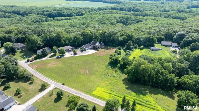 $850,000 | 13599 Woodland Drive, Athens, IL 62613