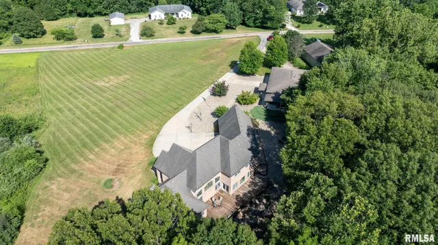 $850,000 | 13599 Woodland Drive, Athens, IL 62613