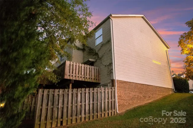 $220,000 | 601 Lex Drive, Charlotte, NC 28262