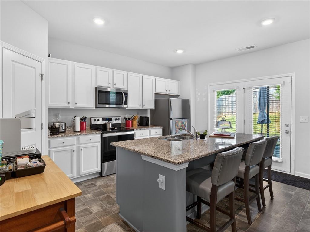 180 Amberjack Trail Covington, GA 30016 - Photo 10 of 42