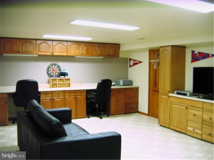 2636 Wendy Road Havertown, PA 19083 - Photo 19 of 23