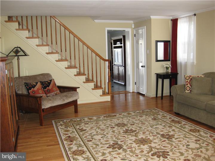 2636 Wendy Road Havertown, PA 19083 - Photo 4 of 23