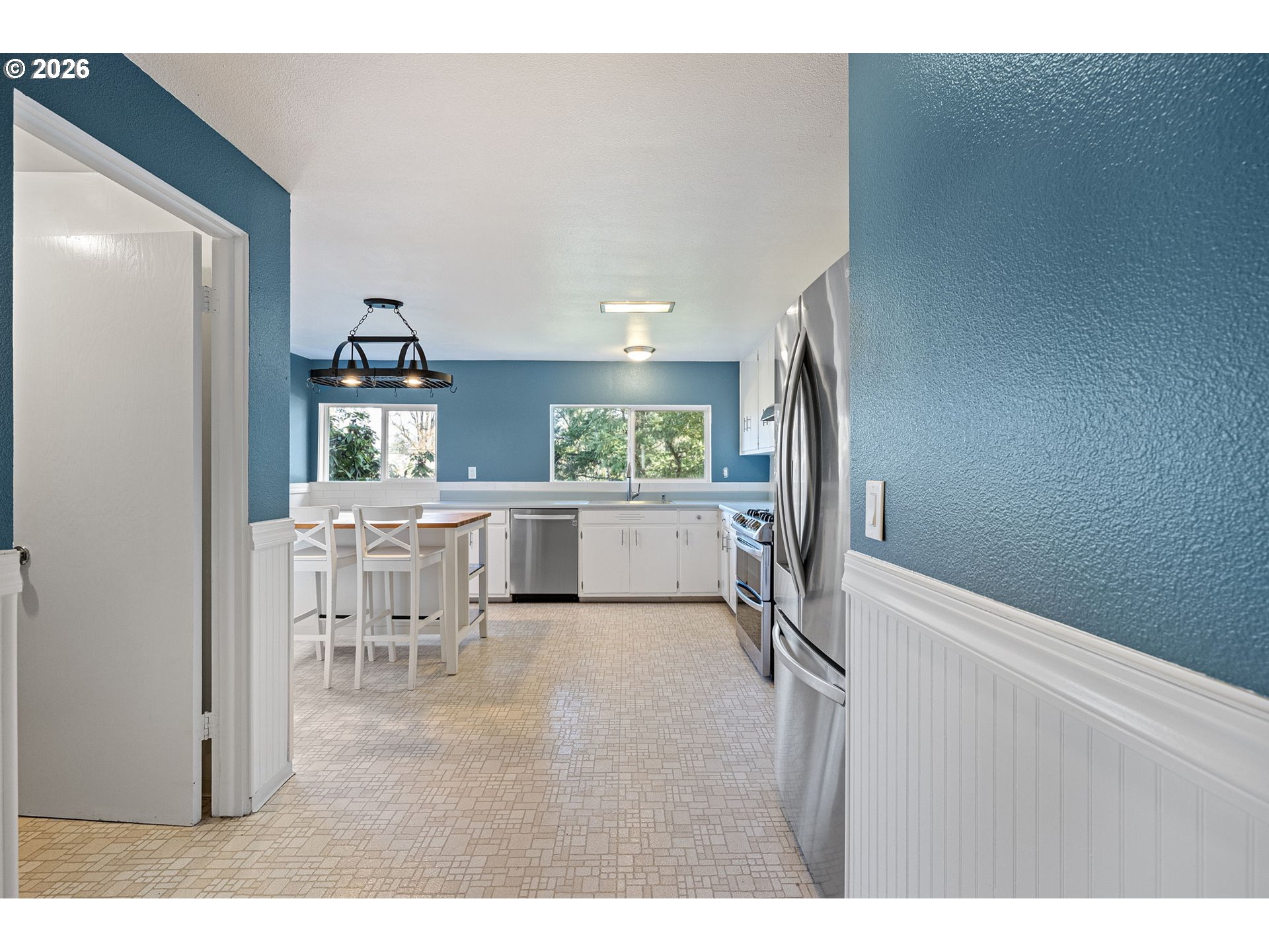 731 South River Road Cottage Grove, OR 97424 - Photo 12 of 48