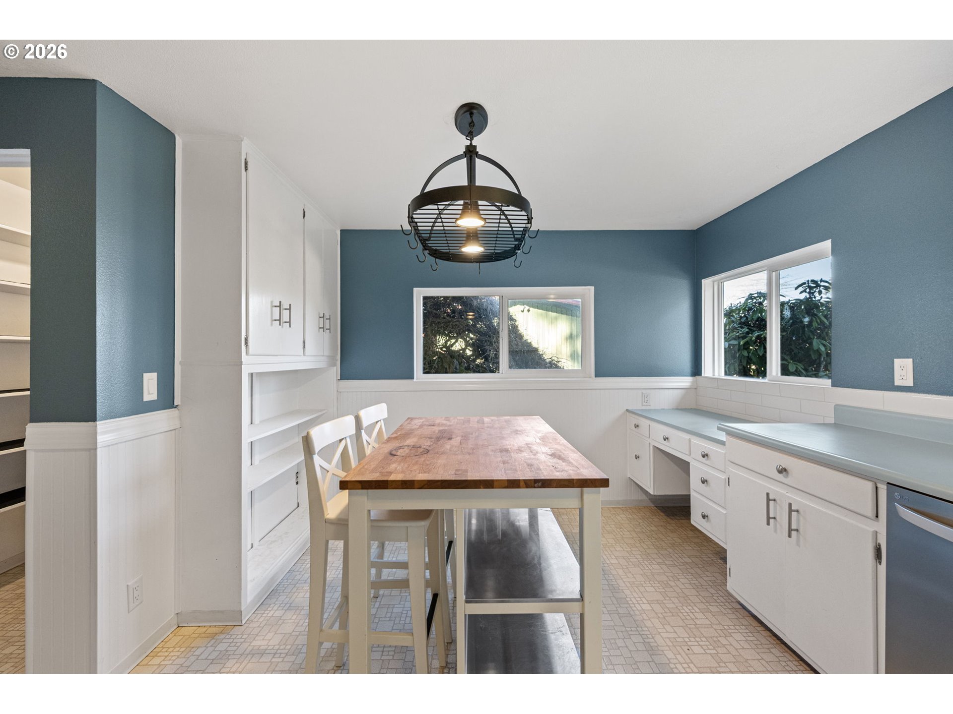 731 South River Road Cottage Grove, OR 97424 - Photo 15 of 48