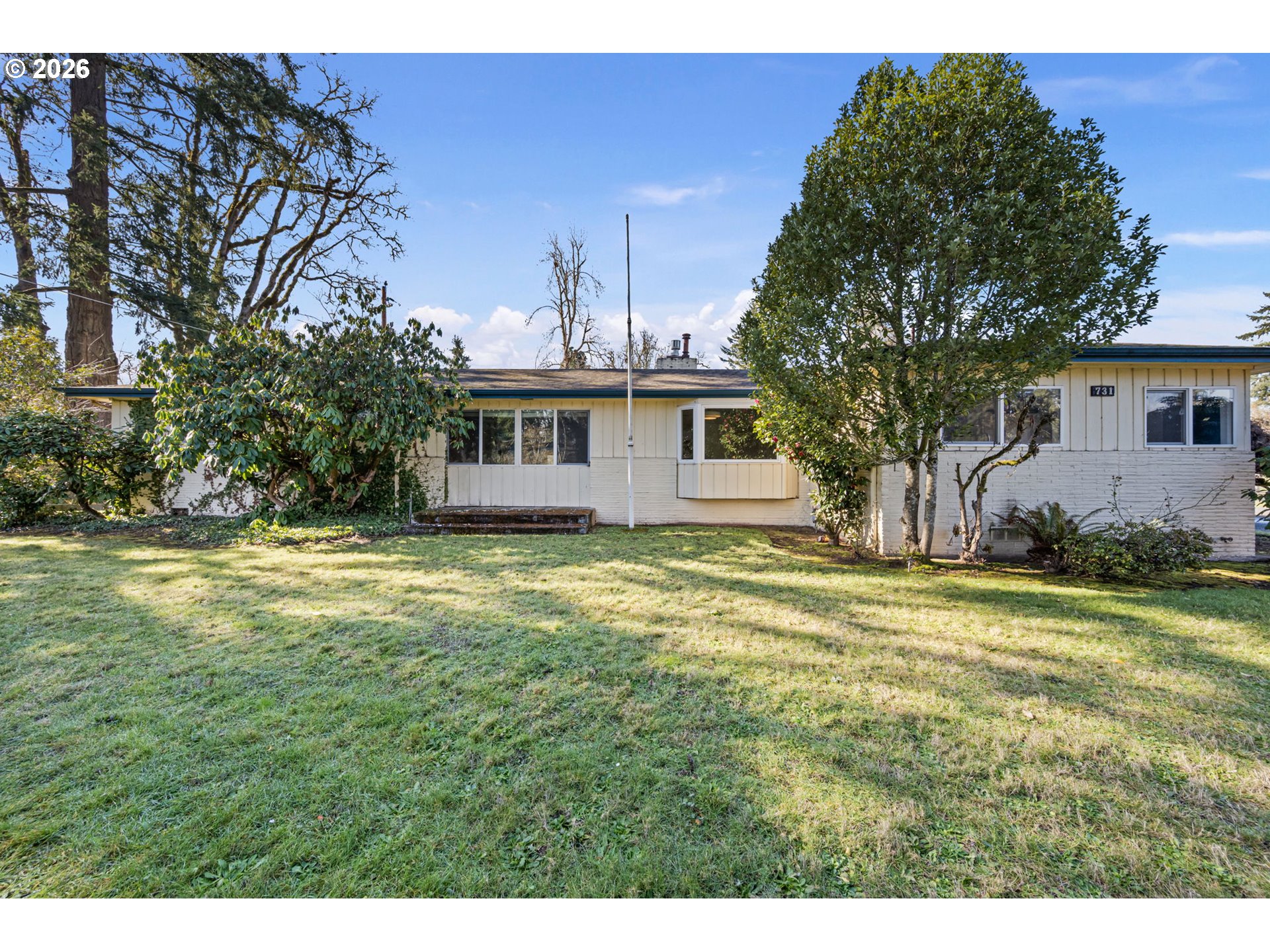 731 South River Road Cottage Grove, OR 97424 - Photo 2 of 48