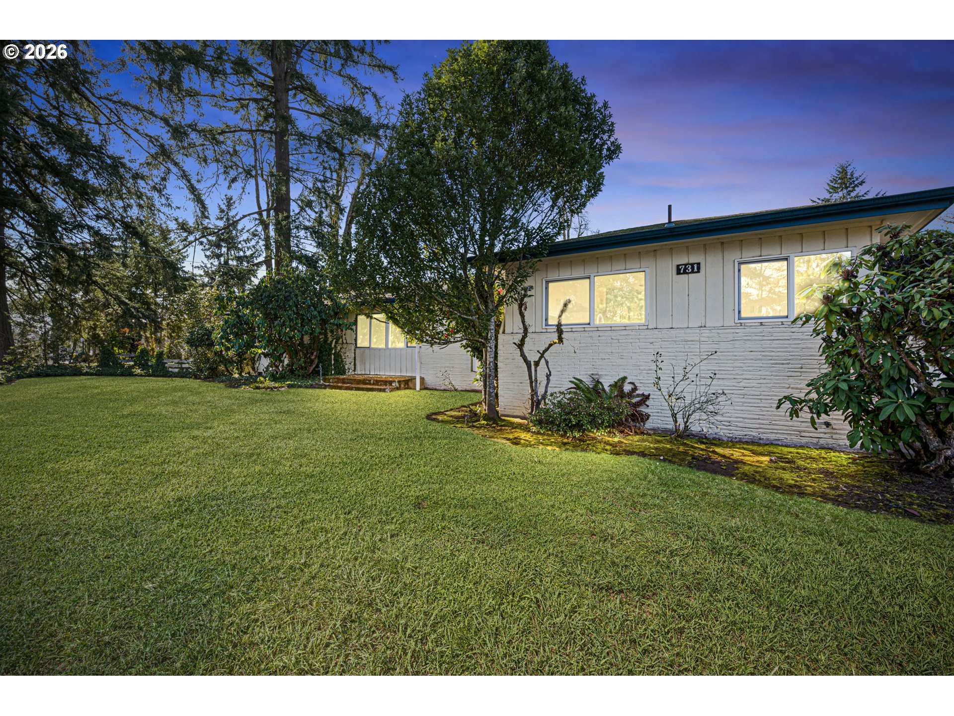 731 South River Road Cottage Grove, OR 97424 - Photo 8 of 48