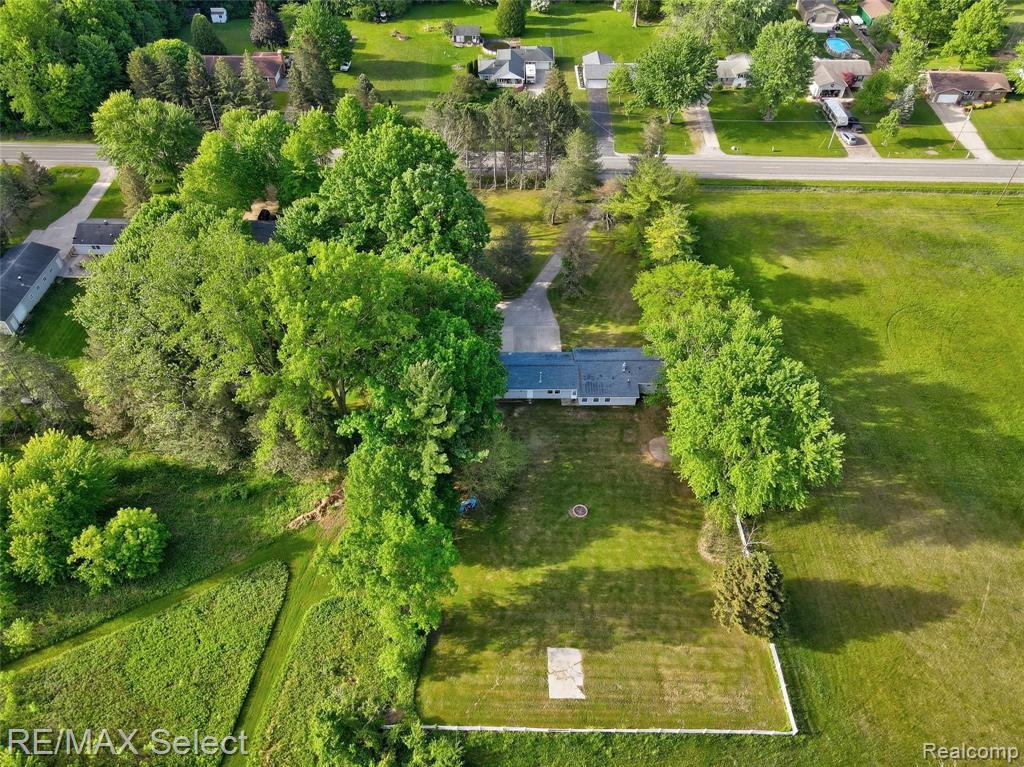 2483 Curtis Road Birch Run, MI 48415 - Photo 10 of 55