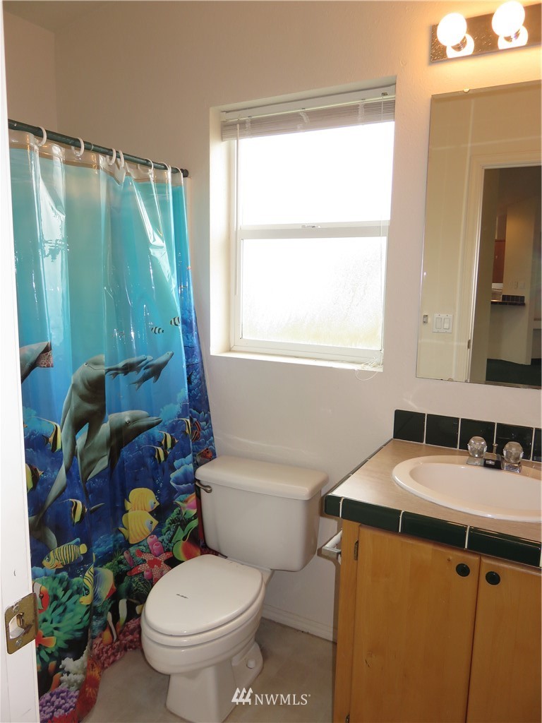 1242 Ocean Beach Road Hoquiam, WA 98550 - Photo 14 of 27 Gallery Image 14