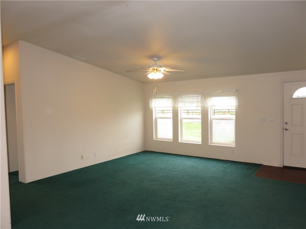 1242 Ocean Beach Road Hoquiam, WA 98550 - Photo 3 of 27 Gallery Image 3
