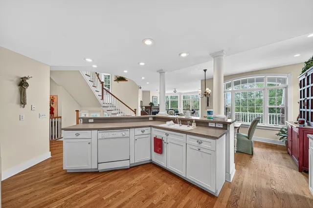 $995,000 | 60757 Beechwood Lane, Cassopolis, MI 49031