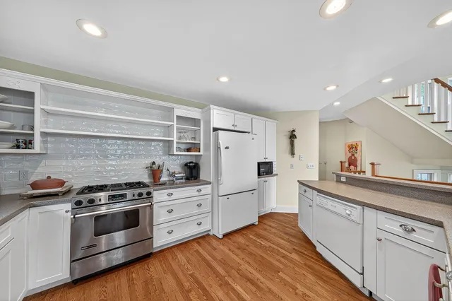 $995,000 | 60757 Beechwood Lane, Cassopolis, MI 49031