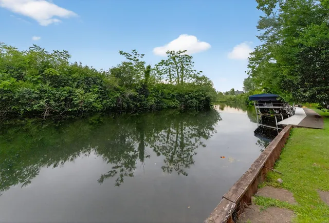 $995,000 | 60757 Beechwood Lane, Cassopolis, MI 49031