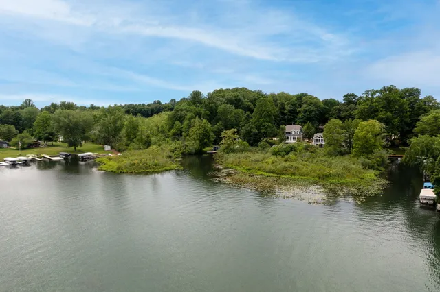 $995,000 | 60757 Beechwood Lane, Cassopolis, MI 49031