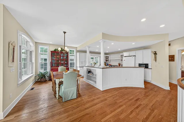 $995,000 | 60757 Beechwood Lane, Cassopolis, MI 49031