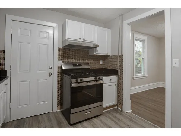 $2,600 | 3815 2nd Avenue South, Minneapolis, MN 55409