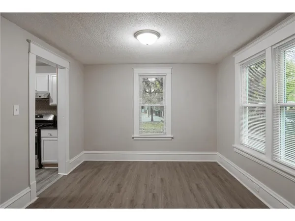 $2,600 | 3815 2nd Avenue South, Minneapolis, MN 55409