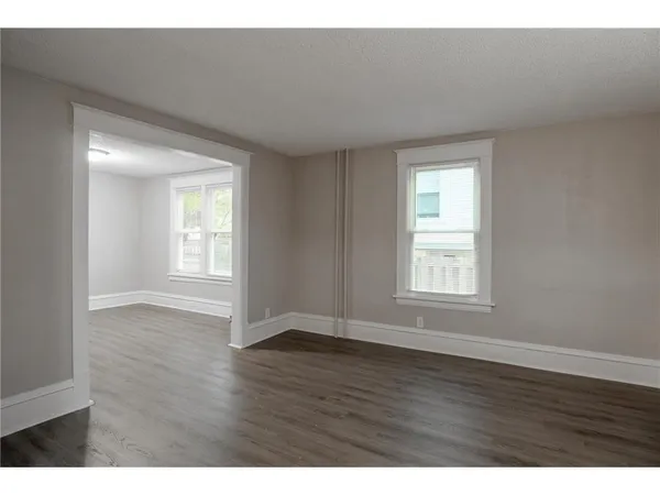 $2,600 | 3815 2nd Avenue South, Minneapolis, MN 55409