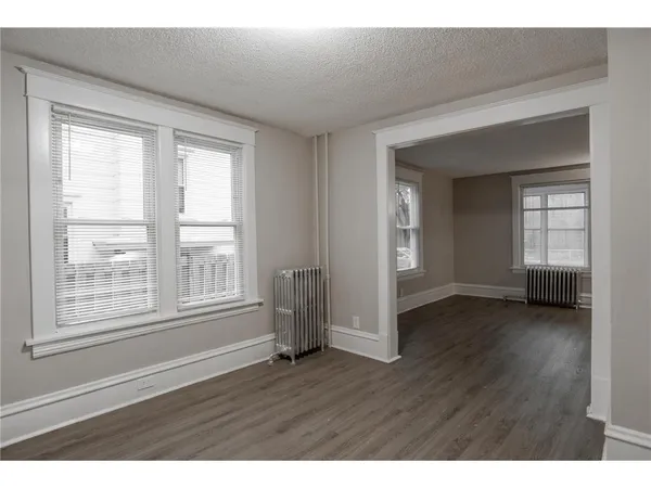 $2,600 | 3815 2nd Avenue South, Minneapolis, MN 55409