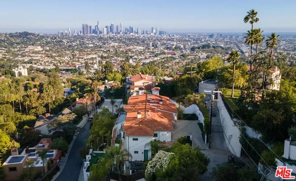 $9,495,000 | 4733 Bonvue Avenue, Los Angeles, CA 90027