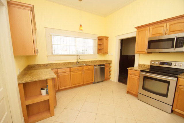217 Grand Boulevard Mobile, AL 36607 - Photo 9 of 16