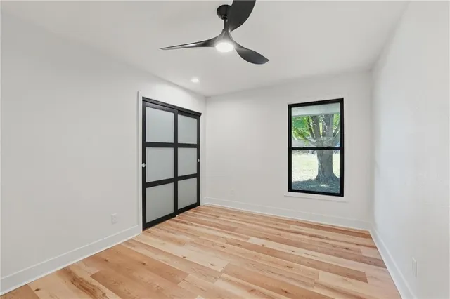 $440,000 | 527 Lancelot Drive, Liberty, MO 64068