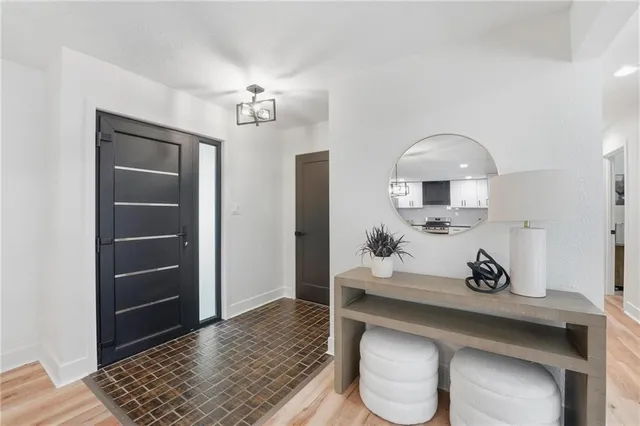 $440,000 | 527 Lancelot Drive, Liberty, MO 64068