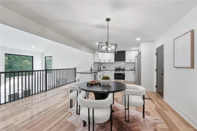 $440,000 | 527 Lancelot Drive, Liberty, MO 64068