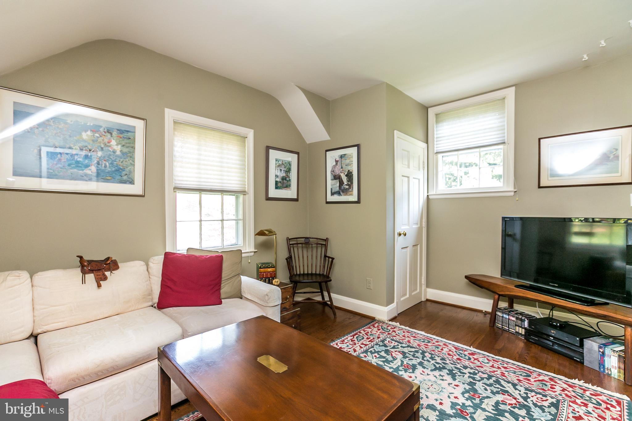 549 Piccadilly Road Baltimore, MD 21204 - Photo 22 of 36 Bedroom 3