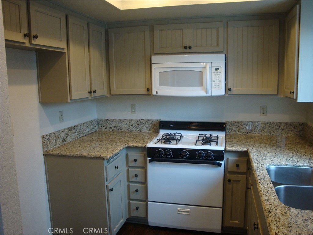 8210 Rancheria Drive, Unit 8 Rancho Cucamonga, CA 91730 - Photo 14 of 21