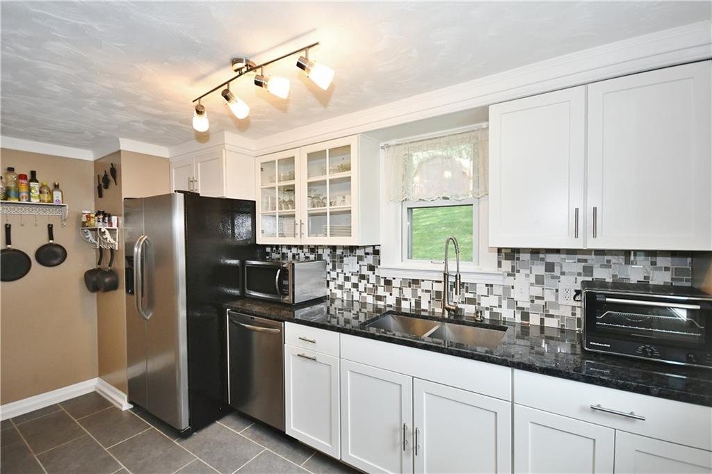 211 McMurray Road Pittsburgh, PA 15241 - Photo 5 of 24 Gallery Image 5
