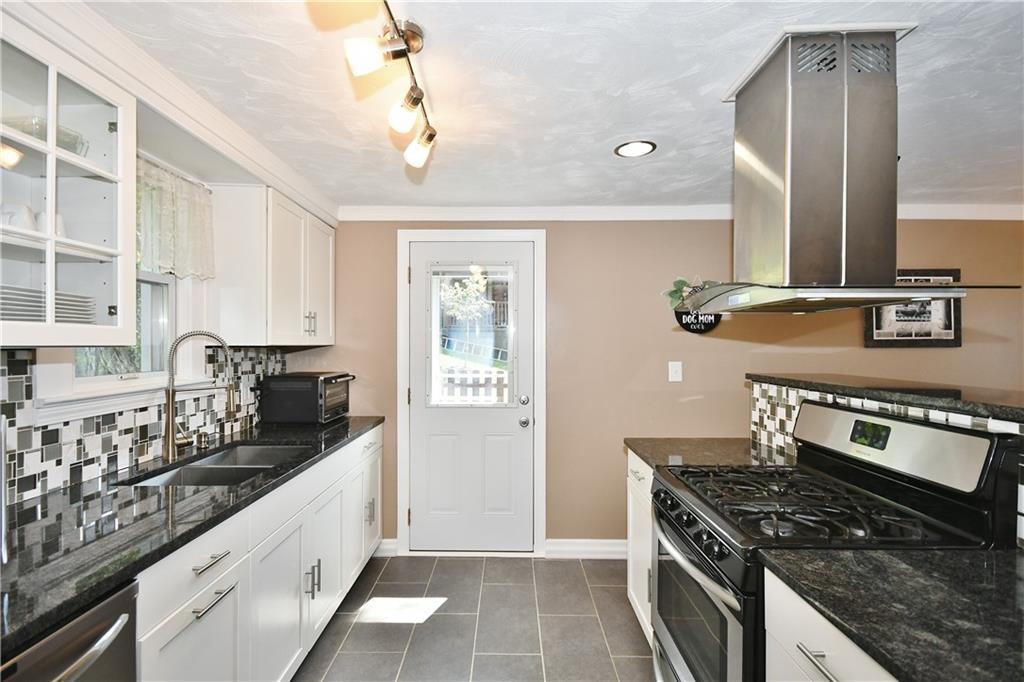 211 McMurray Road Pittsburgh, PA 15241 - Photo 6 of 24 Gallery Image 6