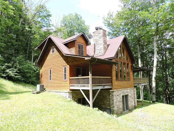 $699,500 | 103 Chucks Lane, Bakersville, NC 28705
