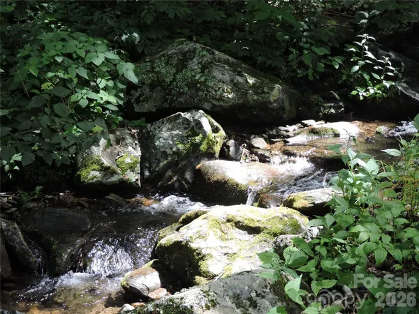 $699,500 | 103 Chucks Lane, Bakersville, NC 28705