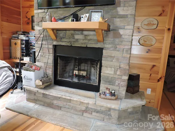 $699,500 | 103 Chucks Lane, Bakersville, NC 28705