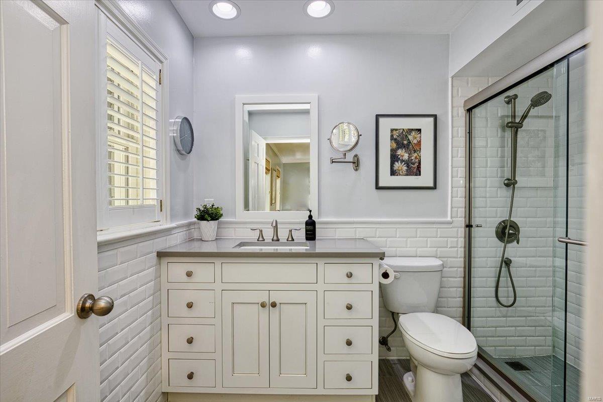 7436 Byron Place Clayton, MO 63105 - Photo 15 of 28