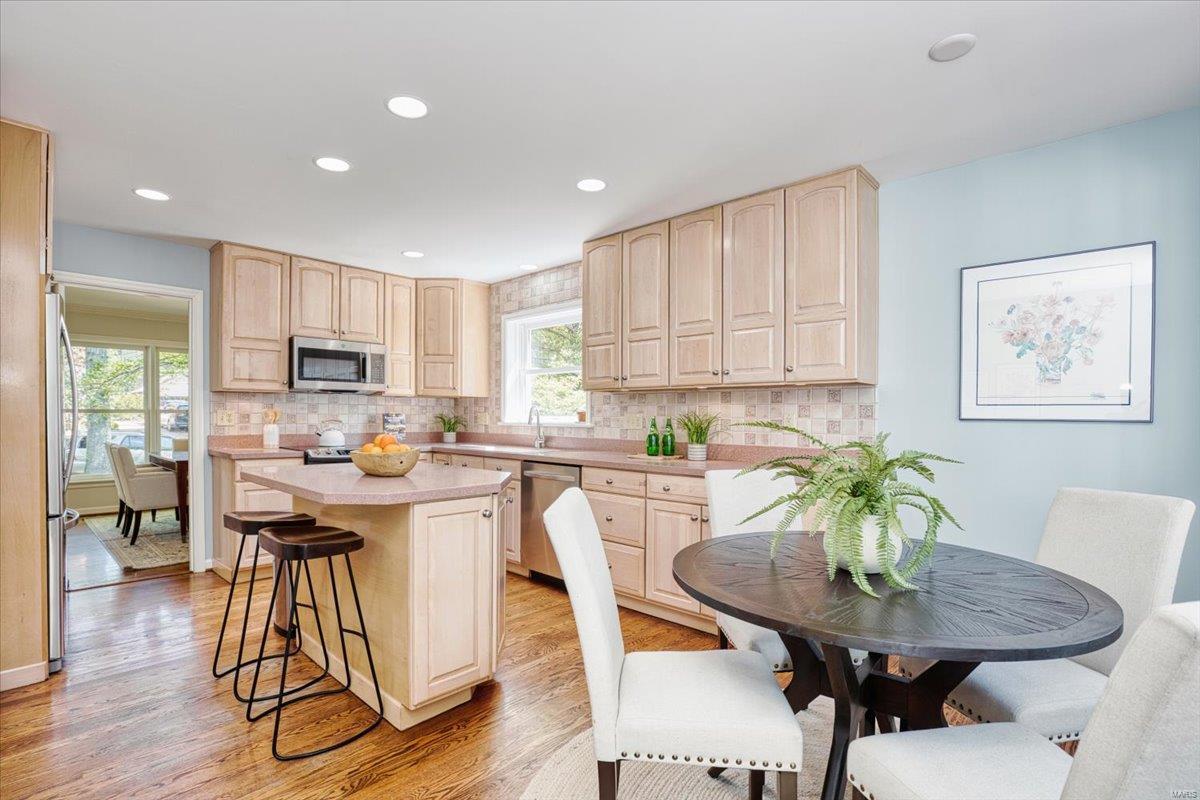 7436 Byron Place Clayton, MO 63105 - Photo 6 of 28