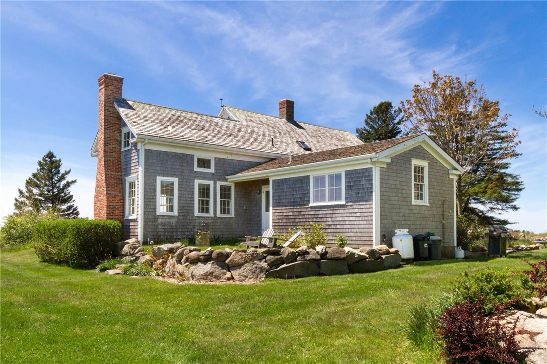 883 Cooneymus Road Block Island, RI 02807 - Photo 5 of 46