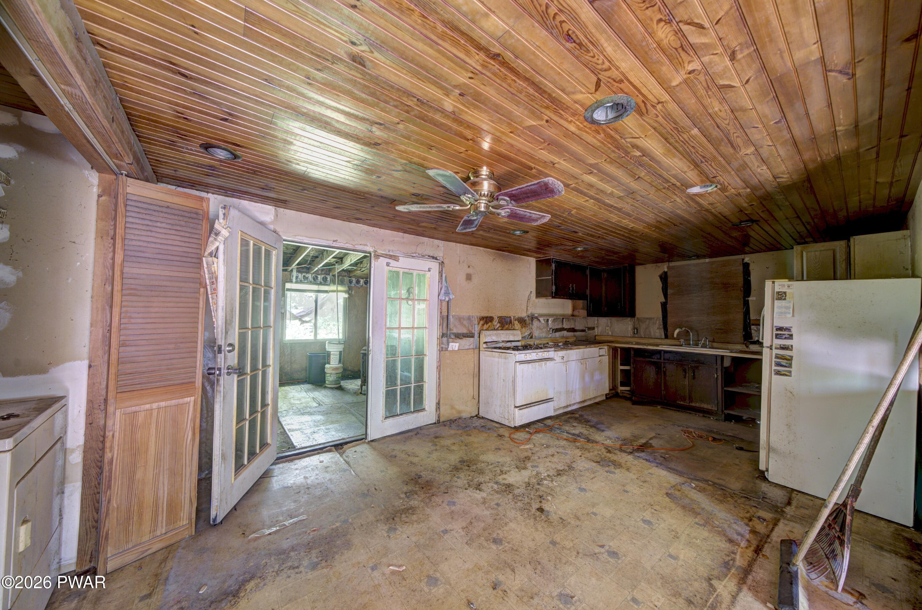 119 Galahad Road Greeley, PA 18425 - Photo 11 of 27