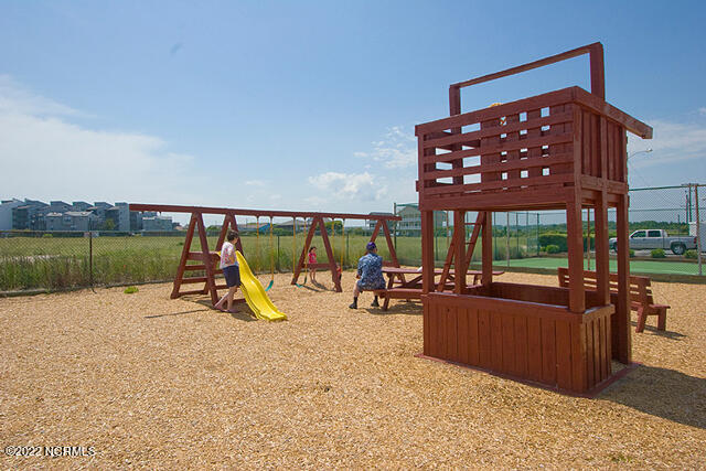 2000 New River Inlet Road, Unit 1101 North Topsail Beach, NC 28460 - Photo 25 of 28 Playground